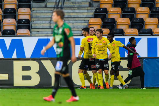 Mjällbys Jacob Bergström jublar
