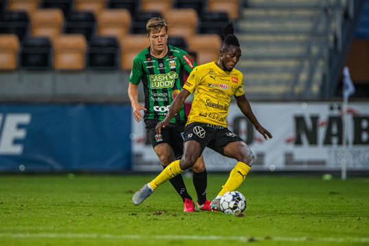 Varbergs Albin Winbo och Mjällbys Mamudo Moro