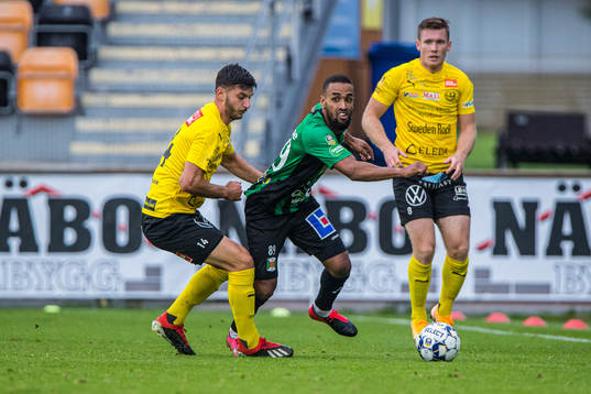 Mjällbys Besard Sabovic, Viktor Agardius och Varbergs