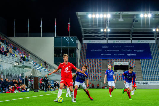 Sondre Eide of Brann and Felix Horn Myhre of Vålerenga