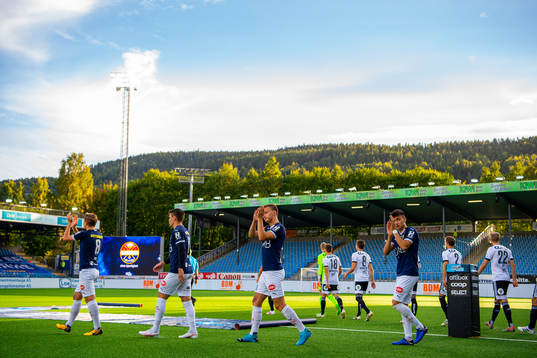 Sondre Fosnæss Hanssen, Nicholas Mickelson and the players