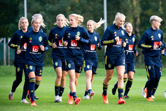 Julia Roddar, Mimmi Larsson, Stina Blackstenius of the