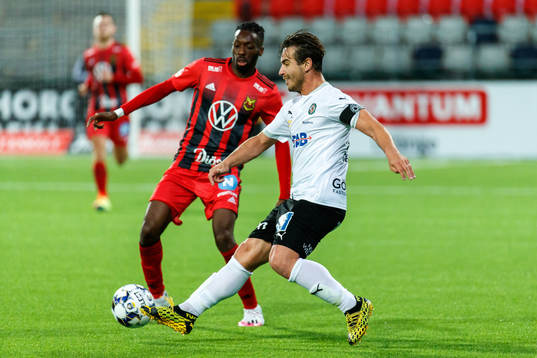 Örebros Nordin Gerzic och Östersunds Blair Turgott