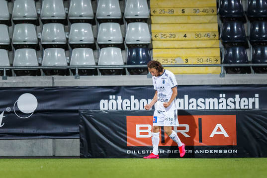 Sirius Axel Björnström jublar