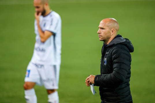 Sirius tränare Henrik Rydström deppar