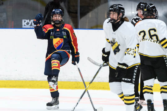 Djurgårdens Alice Östensson jublar