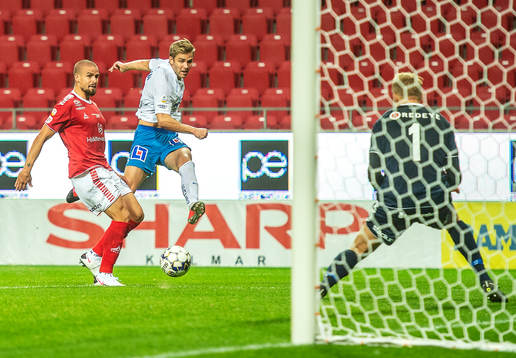 Kalmars Douglas Bergqvist och IFK Norrköpings Christoffer