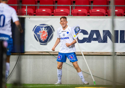 IFK Norrköpings Ísak Bergmann Jóhannesson jublar
