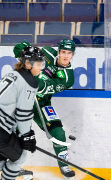 Färjestads Oskar Bäck