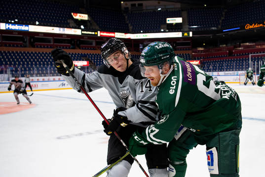 s Isak Salqvist och Färjestads Pontus Widerström