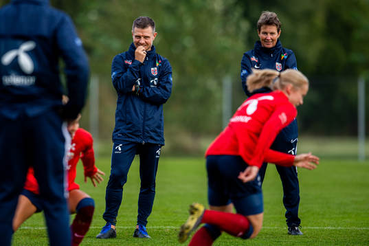 Alexander Straus, coach of Norway, and Lena Tyriberget
