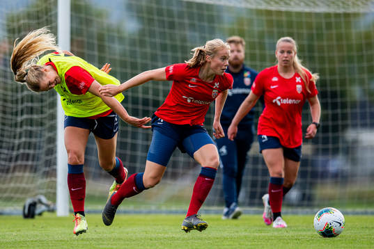 Lisa-Marie Karlseng Utland and Julie Blakstad of the