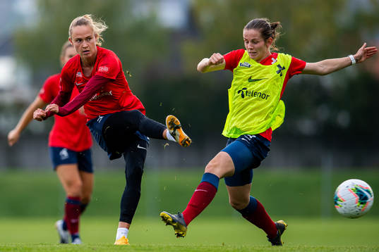 Caroline Graham Hansen and Tuva Hansen of the Norwegian