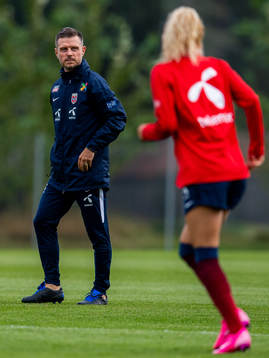 Alexander Straus, coach of Norway