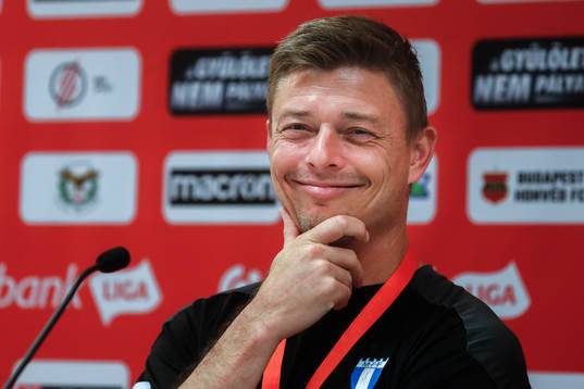 Head coach Jon Dahl Tomasson