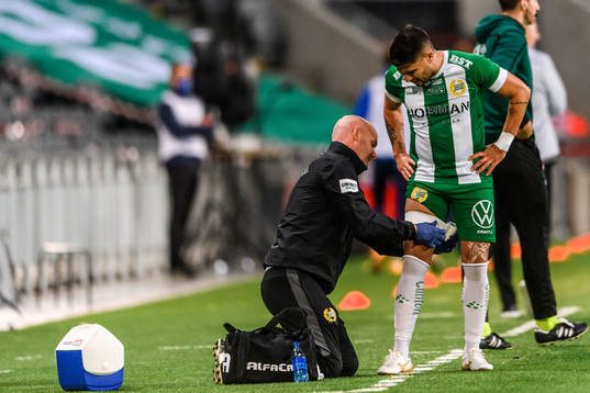 Paulinho of Hammarby in pain
