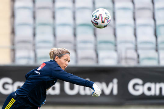 Goalkeeper Jennifer Falk