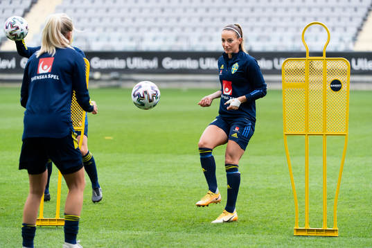 Kosovare Asllani