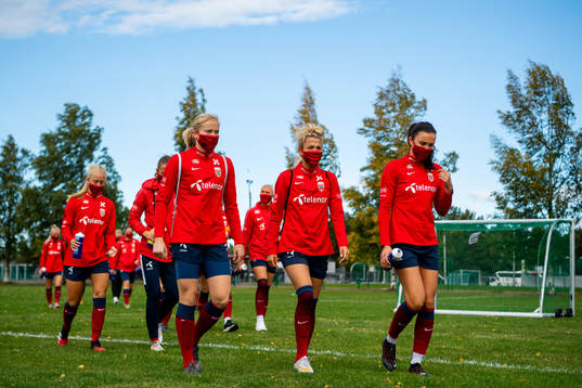 Julie Blakstad, Celin Bizet Ildhusøy and Ingrid Syrstad
