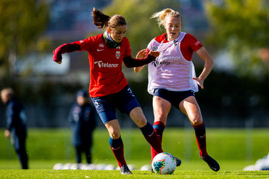 Tuva Hansen and Synne Sofie Kinden Jensen of the Norwegian