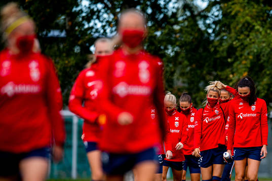 Celin Bizet Ildhusøy and Ingrid Syrstad Engen of the