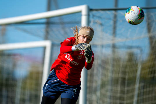 Goalkeeper Guro Pettersen of the Norwegian women’s