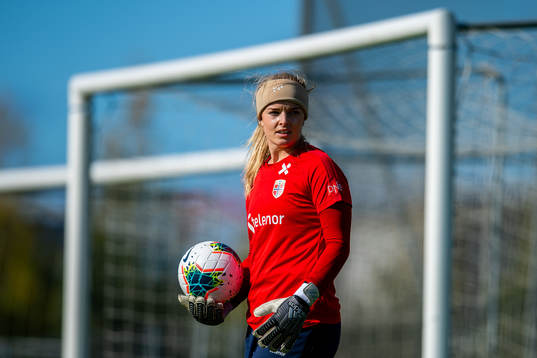 Goalkeeper Guro Pettersen of the Norwegian women’s