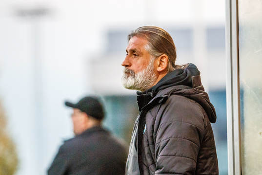 AFC Eskilstunas tränare Özcan Melkemichel innan