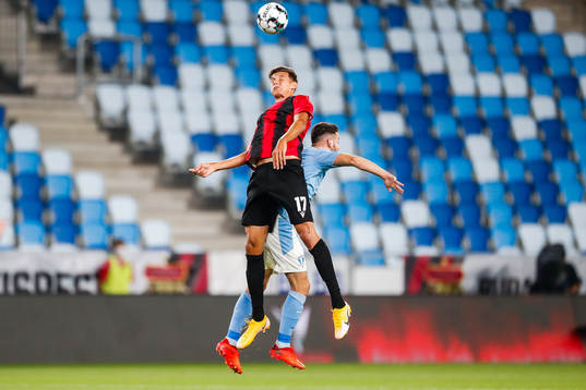 Norbert Balogh of Budapest Honvéd and Erdal Rakip of
