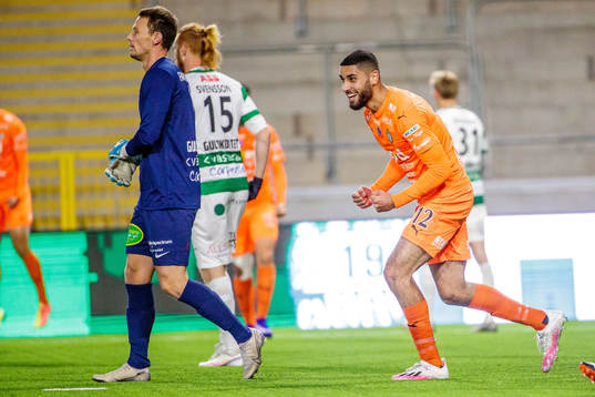 Västerås målvakt Anton Fagerström och AFC Eskilstunas