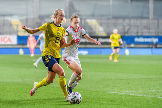 Amanda Ilestedt of Sweden and Dóra Zeller of Hungary