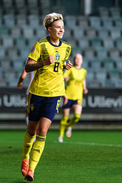 Lina Hurtig of Sweden celebrates the 5-0 goal