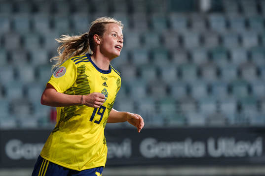 Anna Anvegård of Sweden celebrates the 7-0 goal