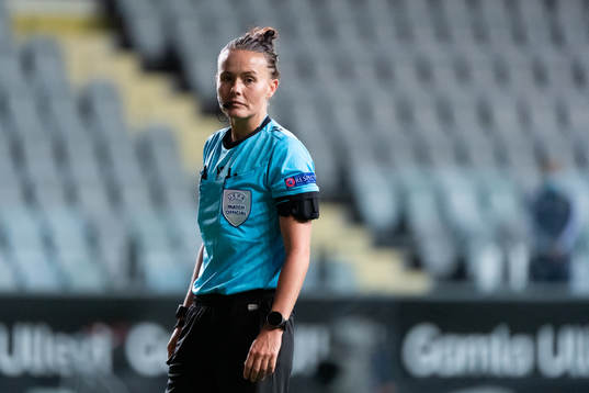 Referee Rebecca Welch