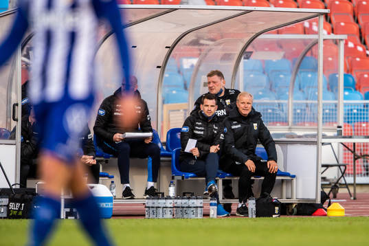 Assistant coach Ferran Sibila and head coach Roland Nilsson