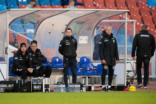 Assistant coach Ferran Sibila and coach Roland Nilsson