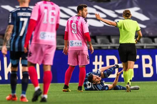 Haris Radetinac of Djurgården in pain