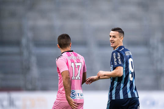 Haris Radetinac of Djurgården and Marco Rosa Blanco of