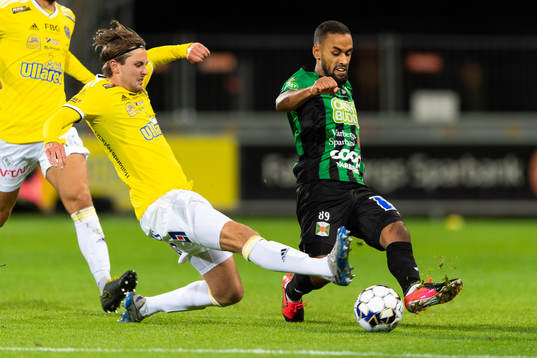 Falkenbergs Axel Norén och Varbergs Junes Barny
