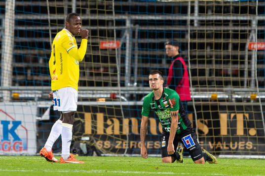Falkenbergs Nsima Peter jublar
