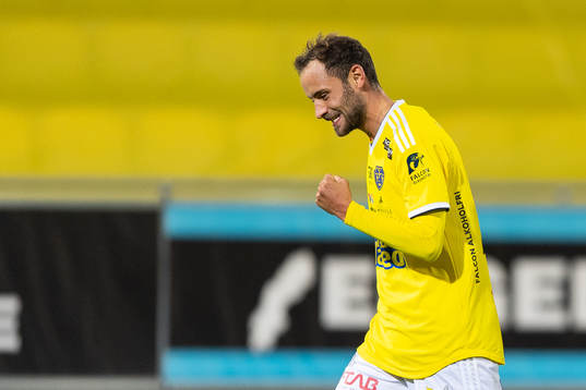 Falkenbergs Grégoire Amiot jublar