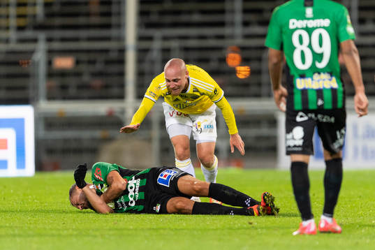 Falkenbergs Christoffer Carlsson och Varbergs Albert Ejupi