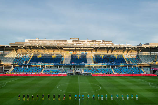 Players of Sweden and of Hungary