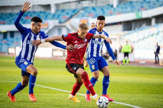 Alexander Jallow and Tobias Sana of IFK Göteborg against