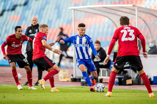 Tobias Sana of IFK Göteborg against Viktor Fischer and