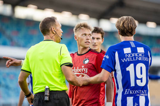 Viktor Fischer of FC Köpenhamn and August Erlingmark of