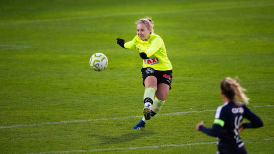 i dammatchen mellan FC Hessleholm och Näsum i Hässleholm