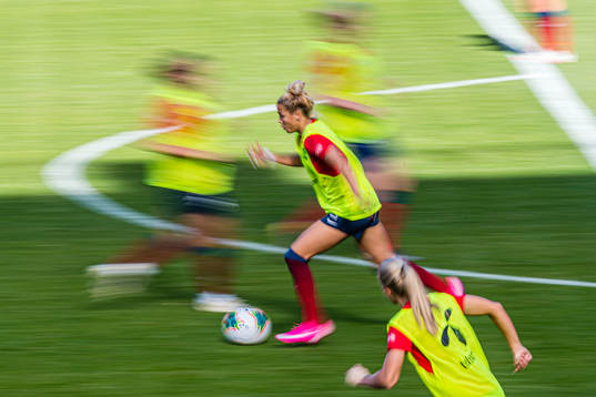 Bläddra bland fler bilder av Football, UEFA Women’s Euro Qualifier, Norway, training