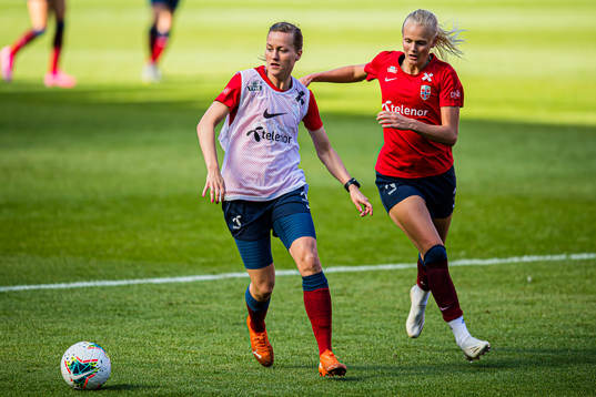 Kristine Minde and Karina Sævik of the Norwegian women’s