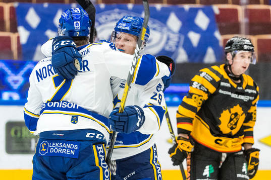 Leksands Lucas Nordsäter och Emil Heineman jublar